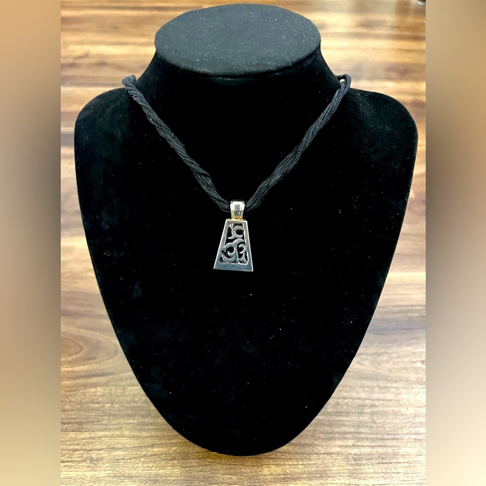Contemporary Necklace - So Versatile!